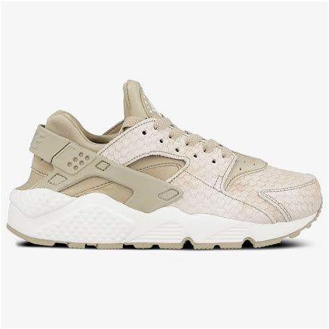 nike air huarache run beige